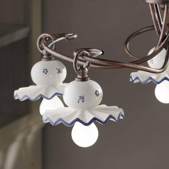polgari klasszikus keramia csillar kek kezzel festett mediterran provansz provence lampa vilagitas nappali borozo pince szalloda konyha elegans polgari lampak lameridiana paraszthaz balaton nyaralo felujitas romantikus.jpg